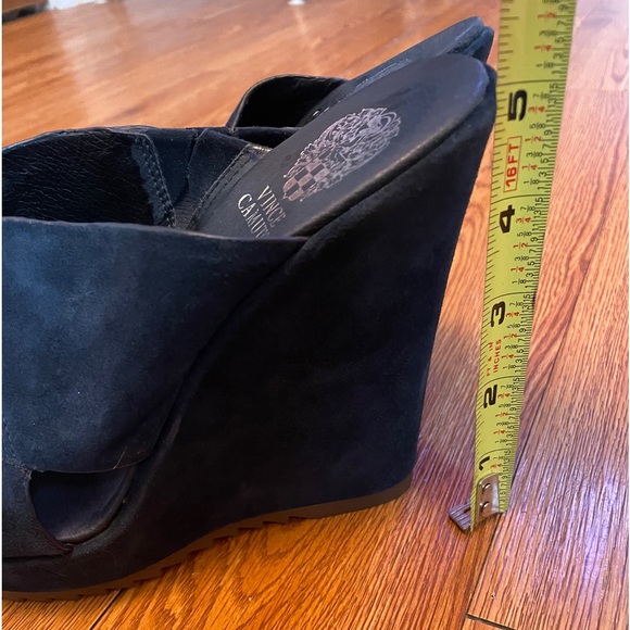 Vince Camuto Platform wedges. - Picture 9 of 9